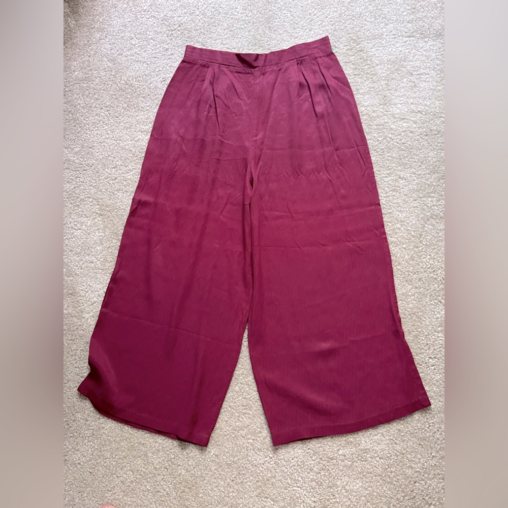 Wide legged pants